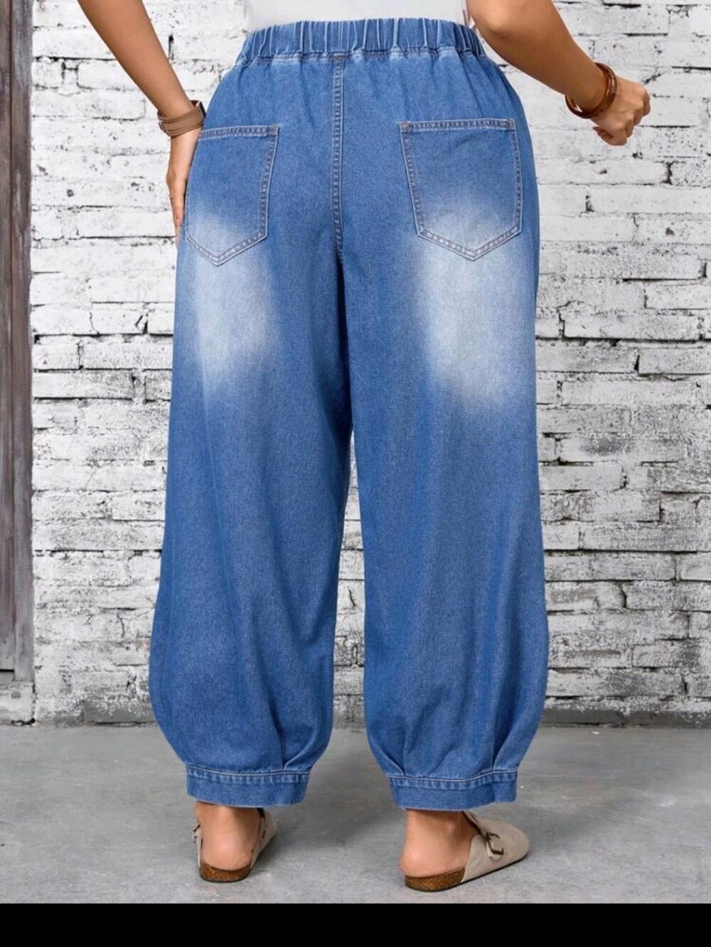 BRAND NEW *** Relaxed Blue Denim Jeans for Women - Picture 3 of 3